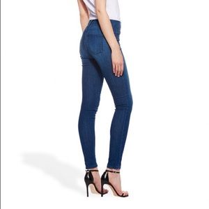 NWOT Mott & Bow High Rise Skinny Carmine Jean